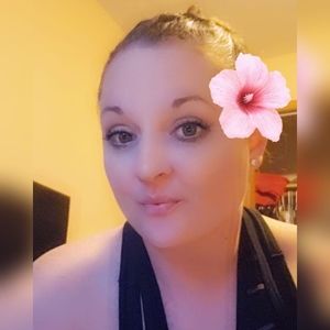 Meet your Posher, Becky